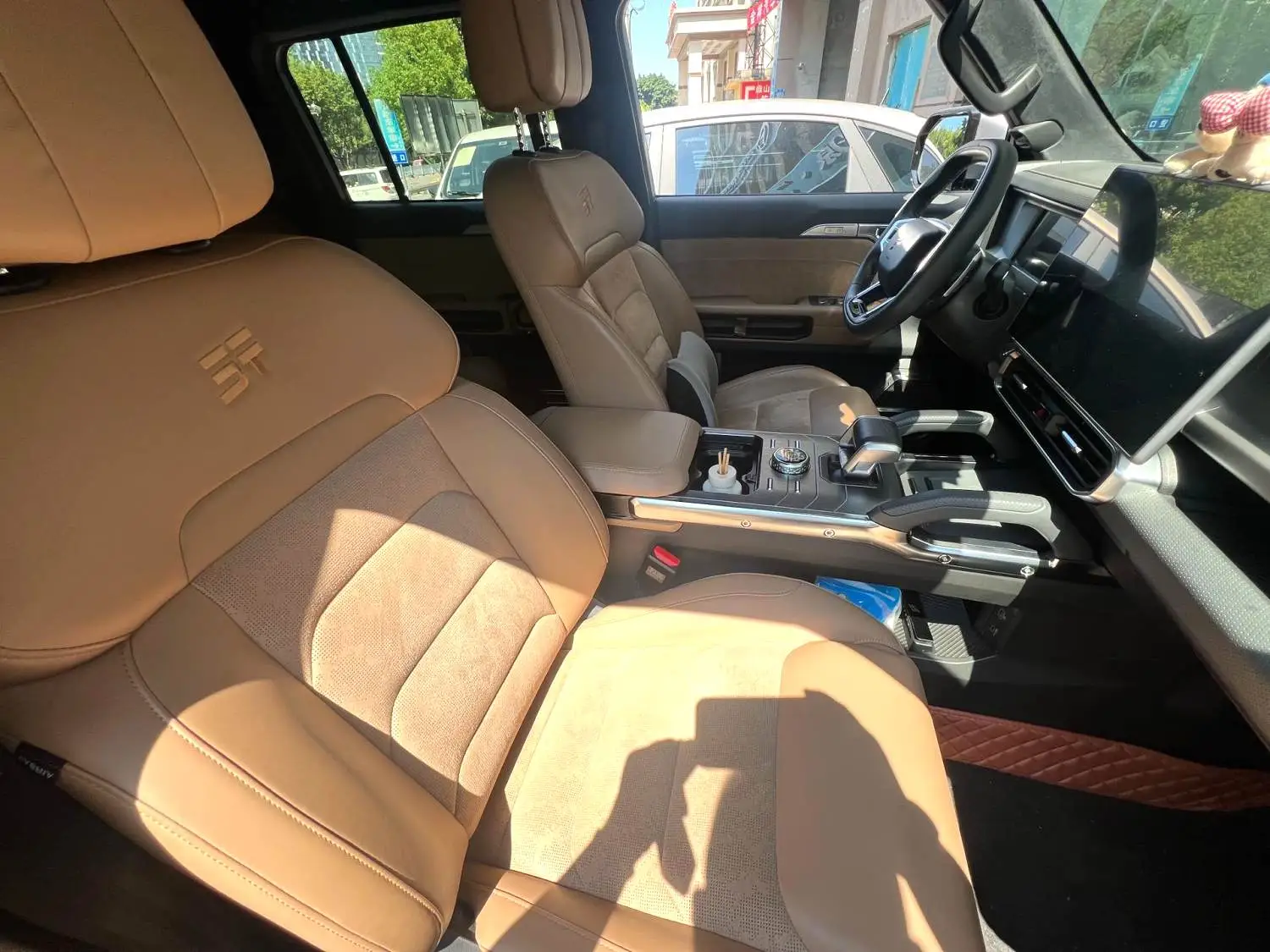 USED JETOUR TRAVELER 2.0T 4X4 ADVENTURE 2023 thumbnail 4